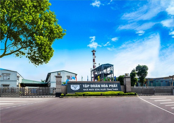 Listed companies in race to report profits ảnh 1