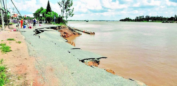 Landslides occur in Mekong Delta at beginning of rainy season ảnh 1