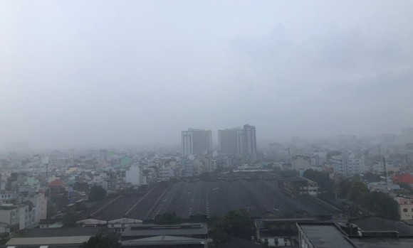 HCMC set to suffer from more thundery showers in middle of week ảnh 1