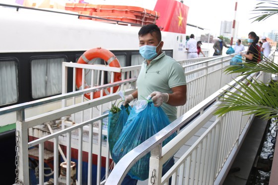 HCMC receives 25 tons of vegetables from overseas Vietnamese ảnh 2