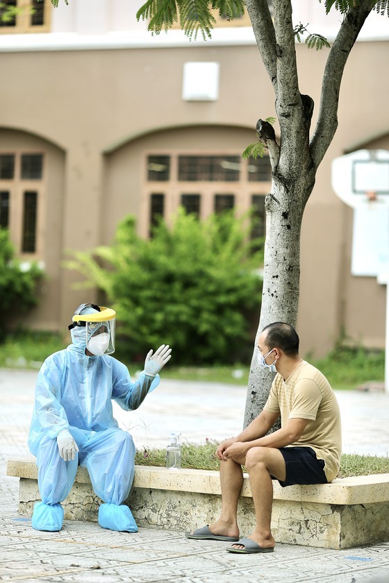 HCMC residents wholeheartedly joining hands in Covid-19 fight ảnh 3