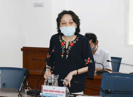 HCMC supports Covid-19 hit people with $95.5 mln in cash, one million gift bags ảnh 4