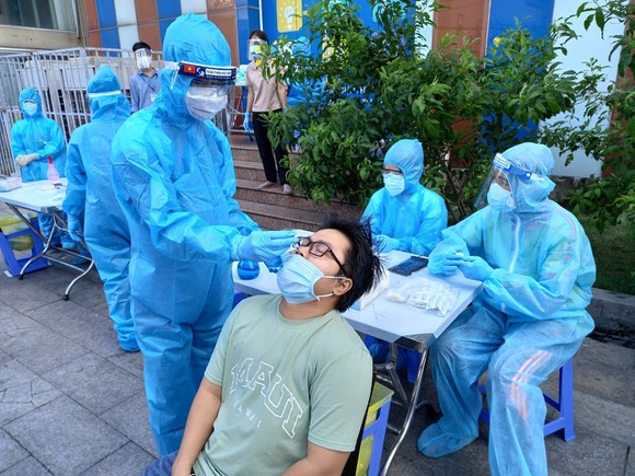 HCMC continues to strengthen Covid-19 testing ảnh 1