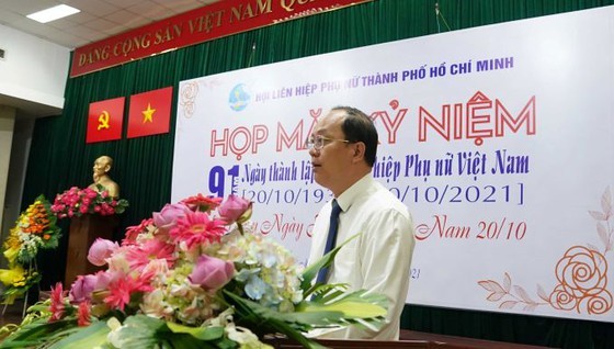 HCMC marks 91st founding anniversary of Vietnam Women's Union ảnh 2