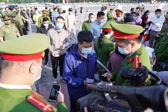 C06, VFF to control spectators via chip-based ID cards ảnh 2