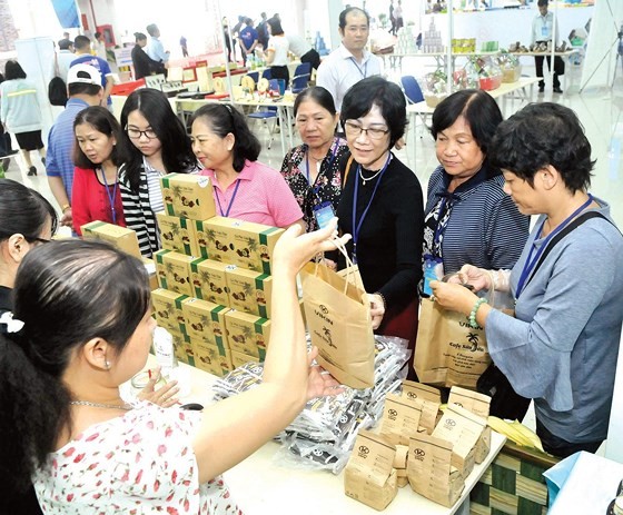 Plastic waste elimination efforts underway in Vietnam ảnh 3