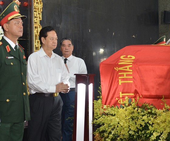 State funeral held in HCMC for former Party leader Tran Quoc Huong ảnh 10