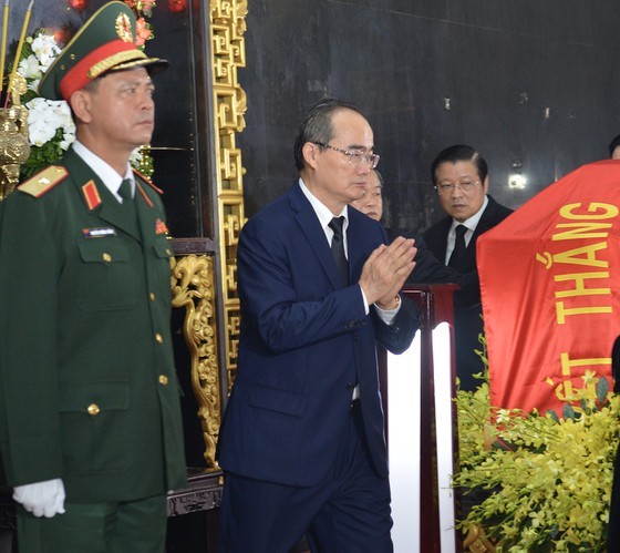 State funeral held in HCMC for former Party leader Tran Quoc Huong ảnh 2