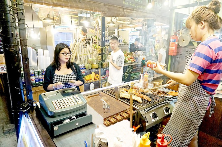 Mong những phố đêm sáng đèn ảnh 1