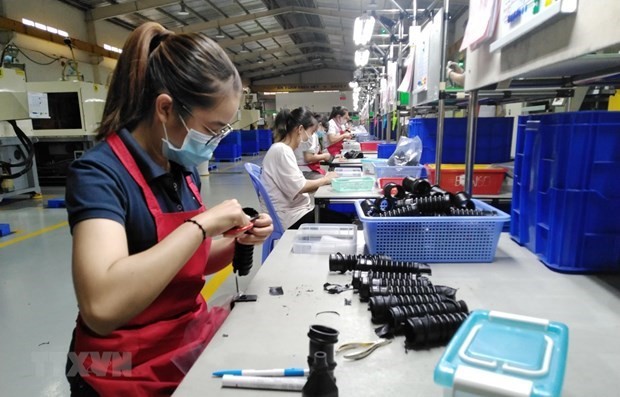 Nâng cao mức sống, cải thiện điều kiện làm việc của người lao động hình ảnh 2 Nang cao muc song, cai thien dieu kien lam viec cua nguoi lao dong hinh anh 2