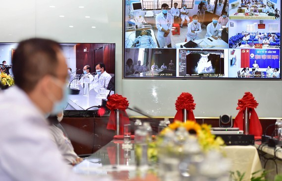 Using artificial intelligence to aid in combat against Covid-19 ảnh 1