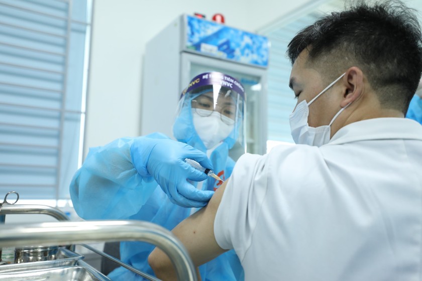 88% doanh nghiệp Mỹ sẵn sàng trả tiền để mua vaccine Covid-19 ảnh 1