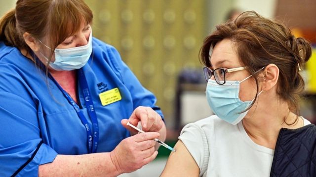 Chuyên gia Anh chia sẻ với Việt Nam kinh nghiệm chữa trị Covid-19 tại nhà ảnh 1