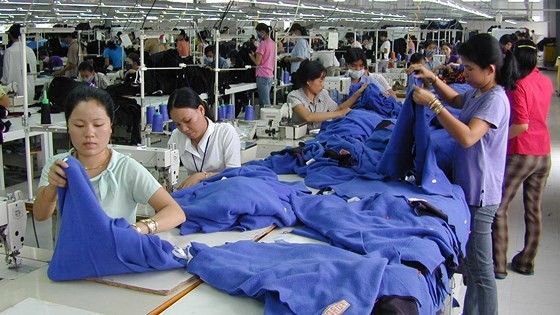 Garment, textile industry regains attractiveness ảnh 1