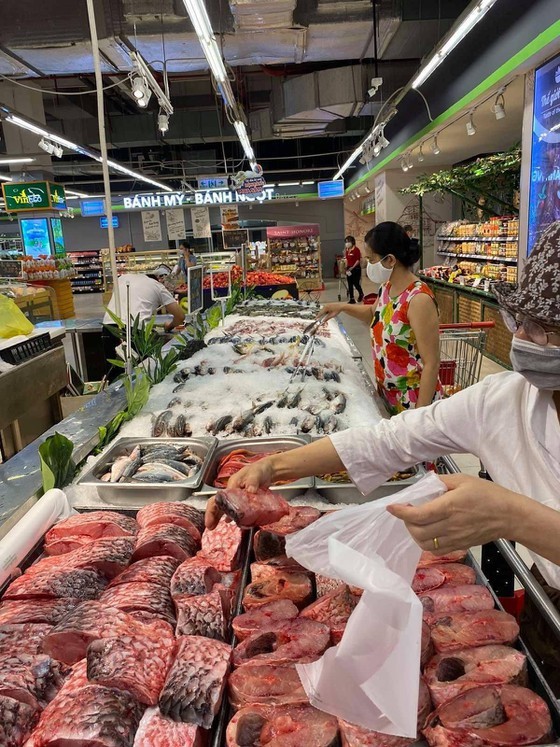 Supply of fruits, aquatic products for HCMC to increase robustly ảnh 1
