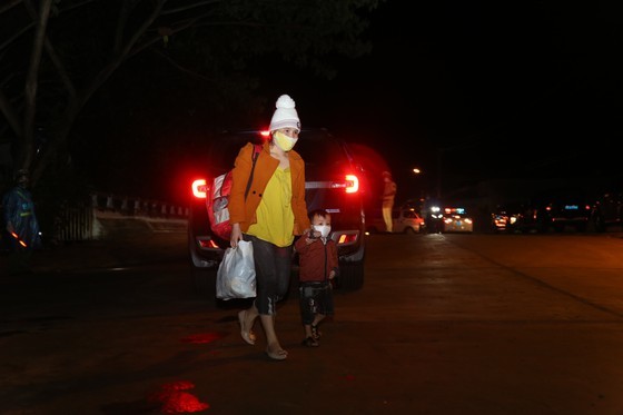 Dong Nai escorts 900 workers returning to Dak Lak by motorbikes ảnh 5