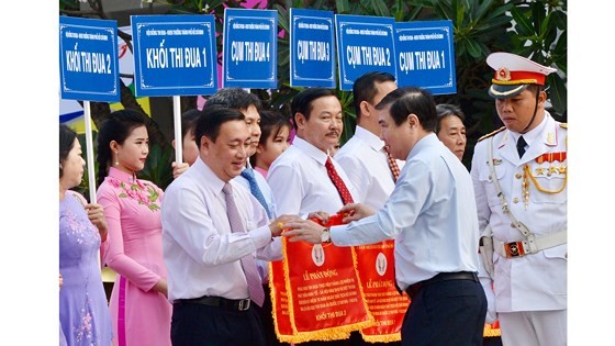 TPHCM phát Äá»ng phong trà o thi Äua và o từng viá»c là m cụ thá», thiết thá»±c ảnh 2