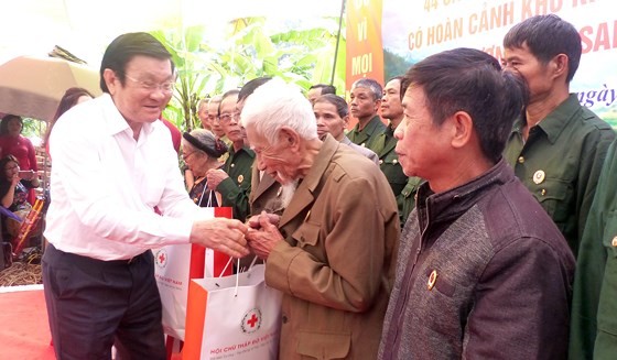 Nguyên Chá»§ tá»ch nưá»c Trương Tấn Sang tưá»ng niá»m, tri ân các anh hùng, liá»t sÄ© tại Vá» Xuyên ảnh 10
