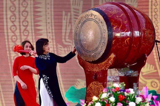 Traditional festivals commemorate national heroes, heroines ảnh 1