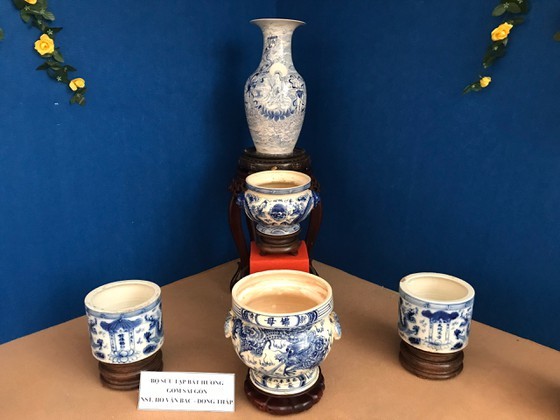 Antiques exhibition opens in An Giang ảnh 12