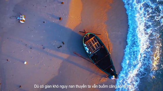 Music video honoring people at frontlines in the battle against the virus ảnh 2