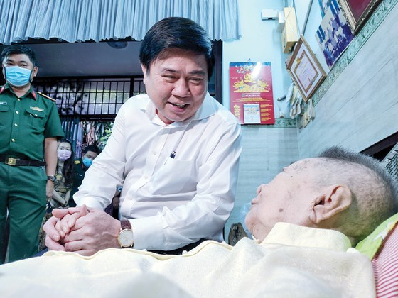 Grateful gratitude for great sacrifices, contributions to national independence ảnh 4