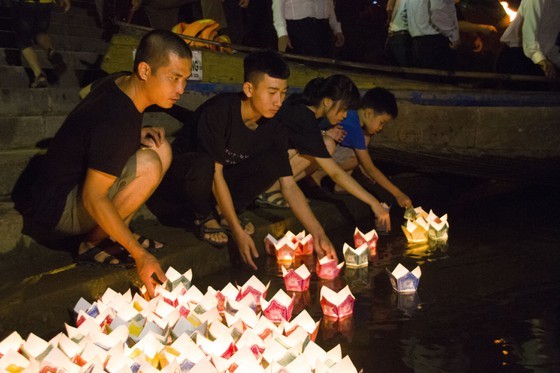 Crowds flock to Quang Tri, the land with fire and sword ảnh 18