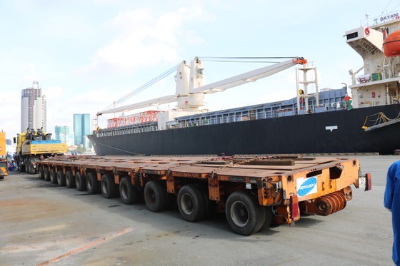 First wagons for Ben Thanh-Suoi Tien metro line arrive in HCMC ảnh 4