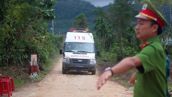 Rescuers found all 13 bodies in deadly landslide ảnh 1