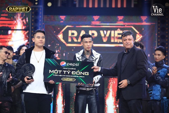 De Choat crowns as winner of Rap Viet competition ảnh 2