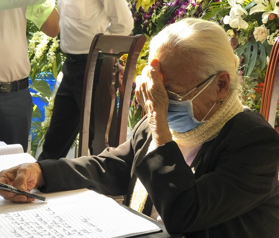 Party, State, HCMC leaders pay tribute to former Deputy Prime Minister ảnh 4