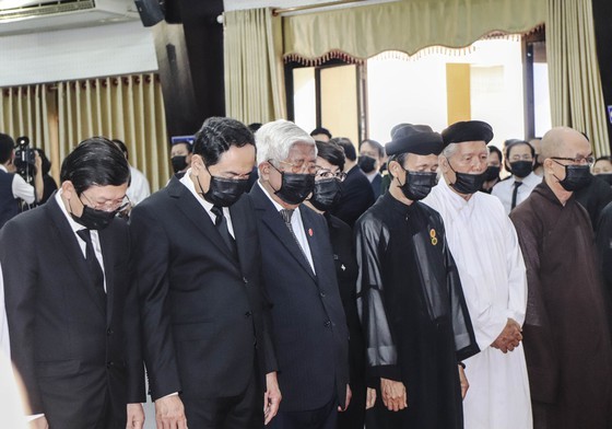 State funeral in Hanoi, Ben Tre for former Deputy PM Truong Vinh Trong starts ảnh 5