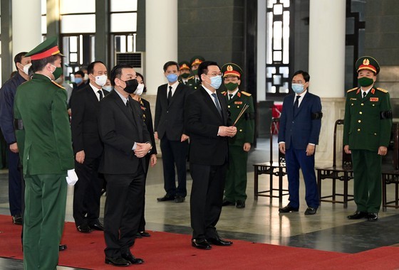 State funeral in Hanoi, Ben Tre for former Deputy PM Truong Vinh Trong starts ảnh 11