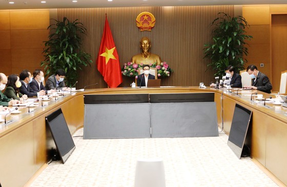COVID-19 vaccination to begin in Vietnam on March 8 ảnh 1