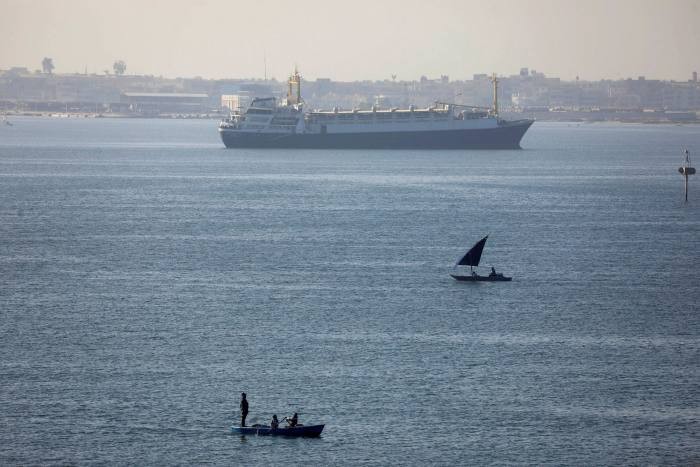 Suez Canal clearance could take ‘weeks’, says salvage company ảnh 3