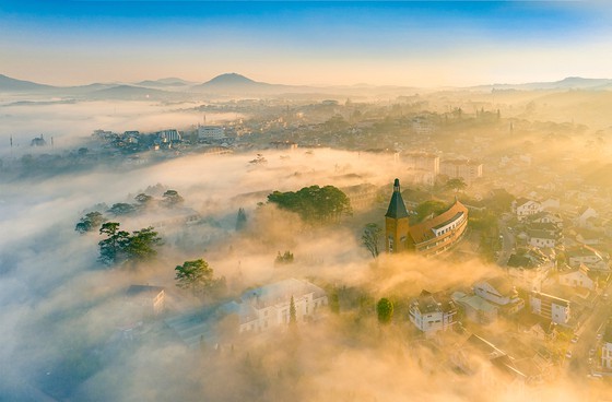 Vietnam in various colors ảnh 4