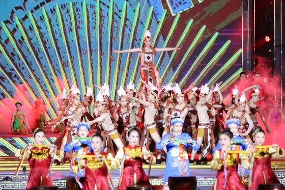 Vietnam Ethnic Groups' Cultural Day 2021 opens ảnh 4