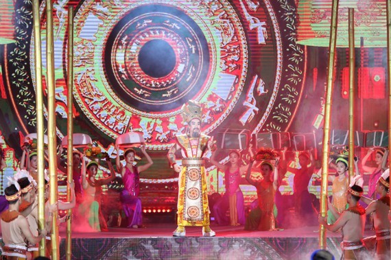 Vietnam Ethnic Groups' Cultural Day 2021 opens ảnh 1