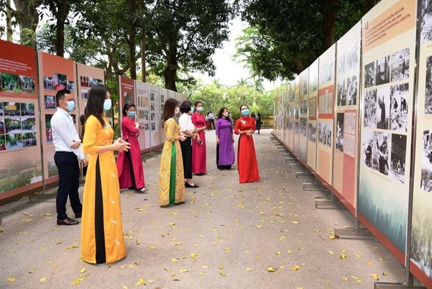 Valuable items on display to honour late President ảnh 5