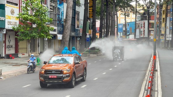 HCMC launches 7-day citywide sanitization ảnh 15