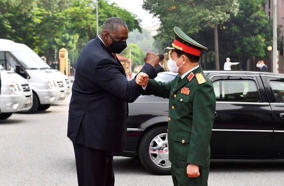 US Secretary of Defense pays official visit to Vietnam ảnh 1