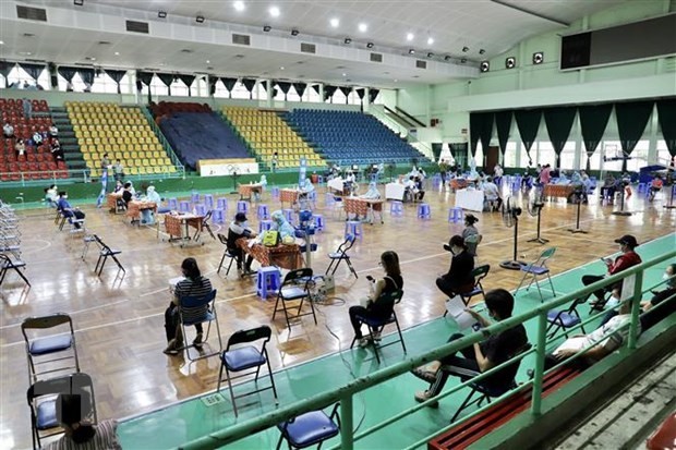 HCM City speeds up Covid-19 vaccinations ảnh 1