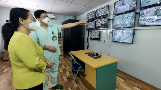 HCMC’s leaders extend gratitude to frontline healthcare workers ảnh 17