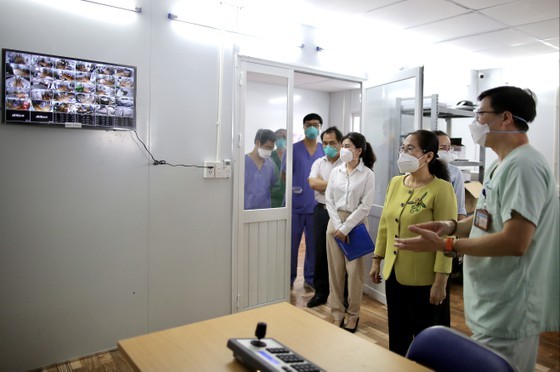 HCMC’s leaders extend gratitude to frontline healthcare workers ảnh 18