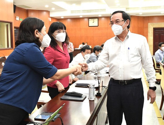 HCMC Party Executive Committee’s session issues pandemic-related decisions ảnh 3