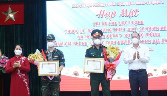 HCMC’s District 1 lauds soldiers in frontline of Covid-19 fight ảnh 3