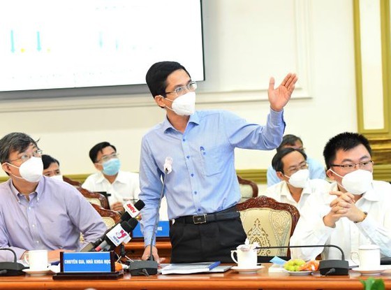 HCMC building while implementing its economic recovery's policies ảnh 4