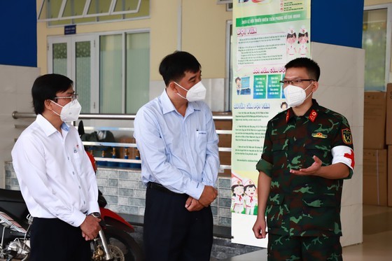 HCMC's organizations support frontline forces in Covid fights ảnh 4
