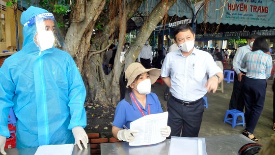 First students of Cu Chi District get vaccinated against Covid-19 ảnh 2
