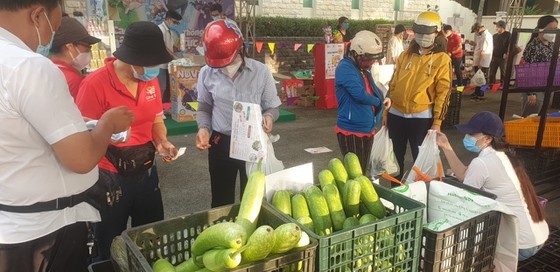 “Food Price Stabilization” program opens in industrial zones ảnh 3